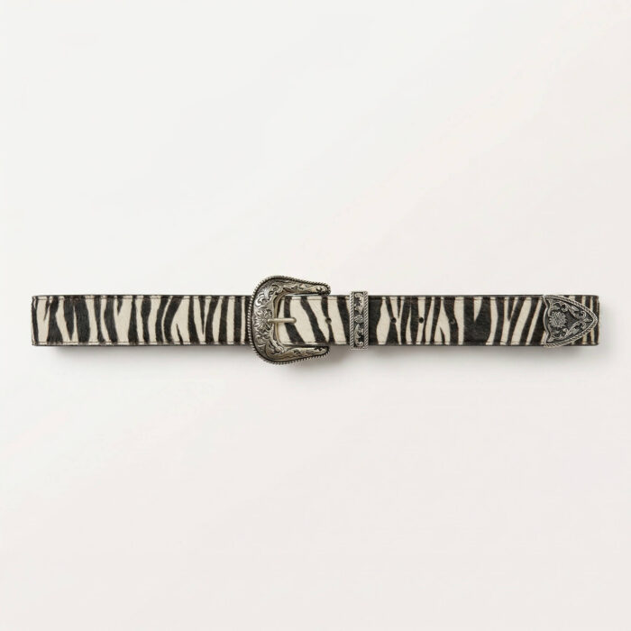 cinturón de cuero zebra blanco y negro con hebilla western metálica