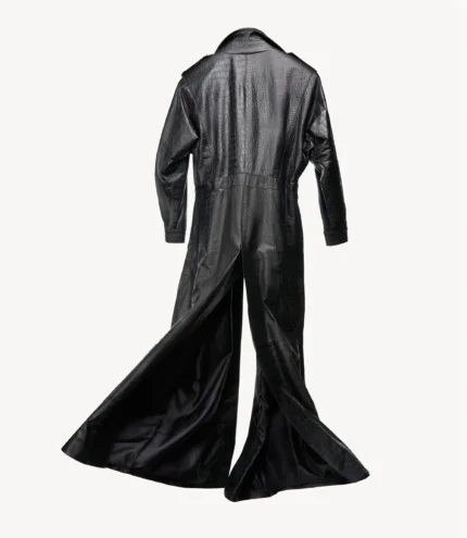 Abrigo de cuero tipo croco largo negro ICONO 13 Barmont estilo gabán con cinturón